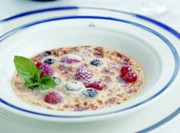 Beerengratin mit Eiskristallen vom Cabernet